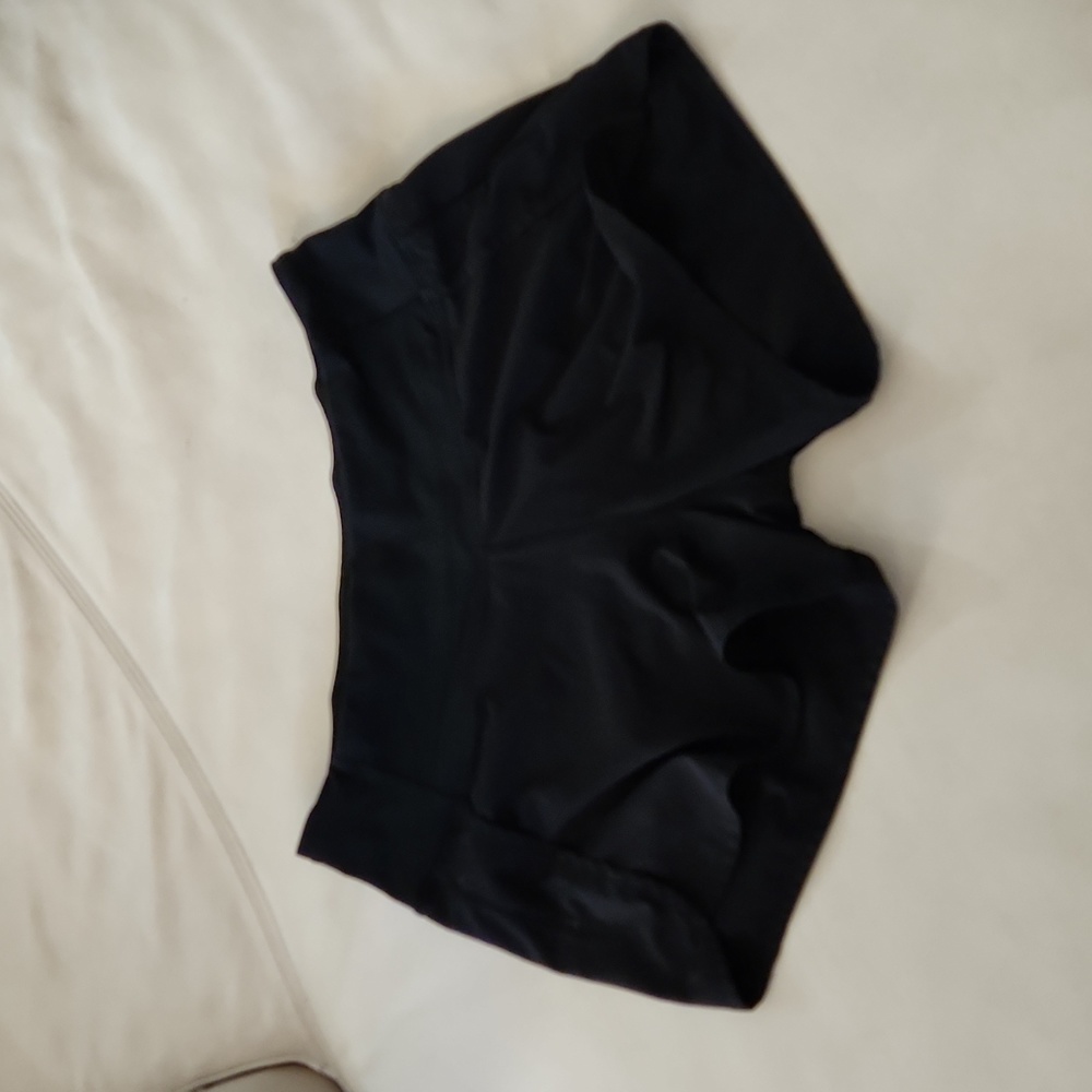 Lululemon Athletica Women's Black Speed Up Shorts Size 6